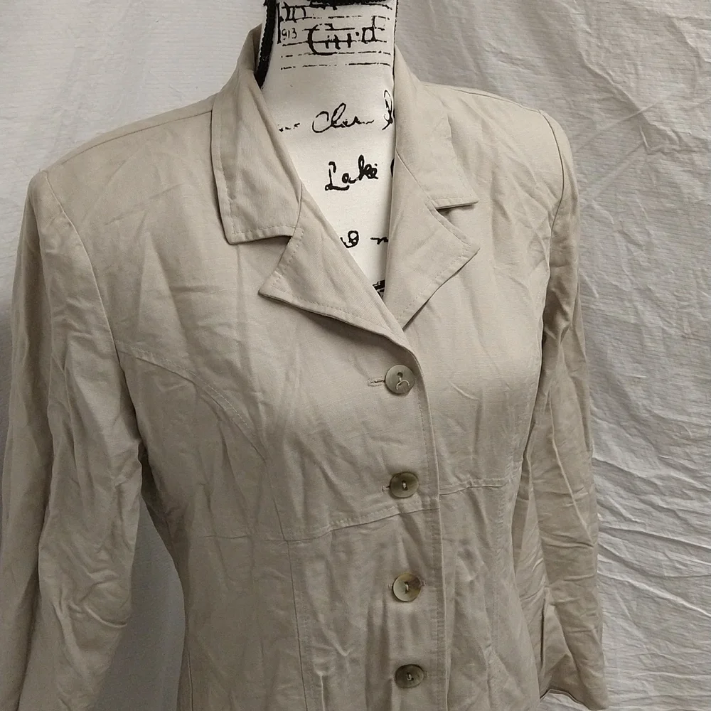 Taupe color blazer - Picture 2 of 15